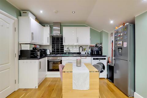 1 bedroom flat for sale, Chapel Road, Worthing, BN11