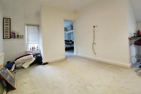 3 Langley Broom, Slough, SL3 8NB