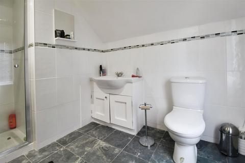 3 Langley Broom, Slough, SL3 8NB