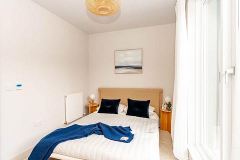 2 bedroom apartment for sale, 33 (Flat 4) Eyre Place, , New Town