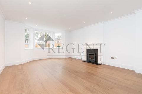 19 Barrons Chase, Richmond, TW10 5DA