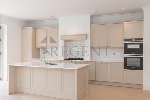 19 Barrons Chase, Richmond, TW10 5DA