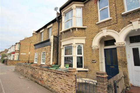 1 bedroom apartment to rent, Forest Road, Walthamstow, E17