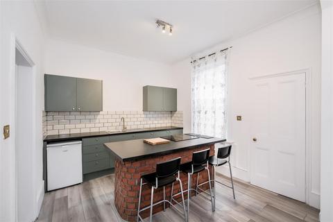 undefined, Forest Road, Walthamstow, E17