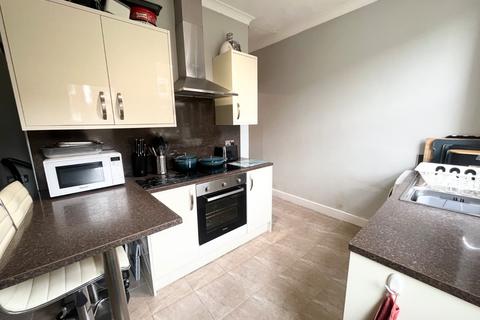 2 bedroom terraced house to rent, Springfield Mount, Horsforth, Leeds, West Yorkshire, LS18