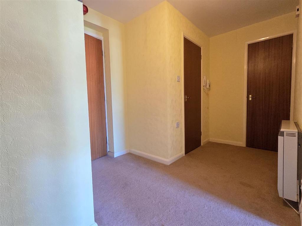 Private entrance hall