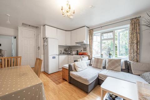 1 bedroom flat for sale, Hurstwood Court, Finchley Road, London, NW11