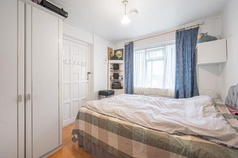 1 bedroom flat for sale, Hurstwood Court, Finchley Road, London, NW11