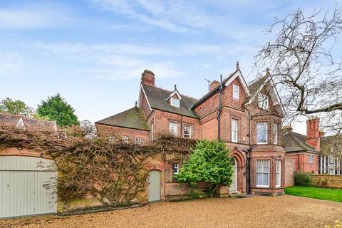 7 bedroom detached house for sale