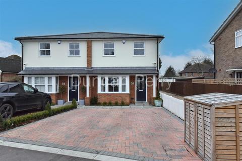 4 bedroom semi-detached house for sale, Dugdale Hill Lane, Potters Bar EN6