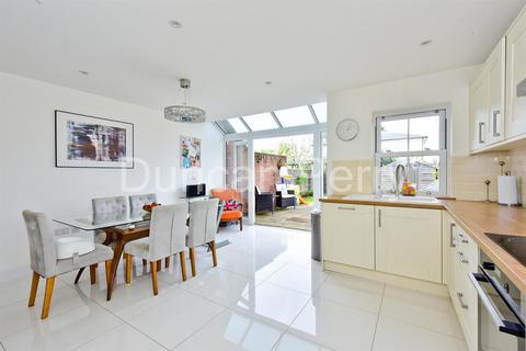 4 bedroom semi-detached house for sale, Dugdale Hill Lane, Potters Bar EN6
