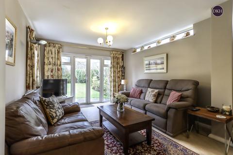 4 bedroom detached house for sale, Cassiobury Park Avenue, Hertfordshire WD18