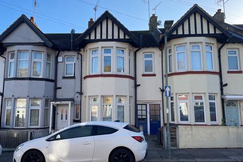 1 bedroom flat for sale, 80 Westcliff Park Drive, Westcliff-on-Sea, Essex, SS0 9LP