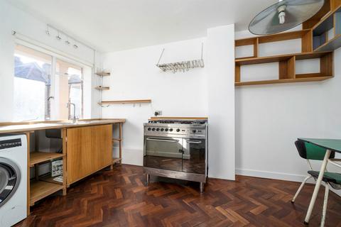 2 bedroom flat for sale, The Cut, London SE1