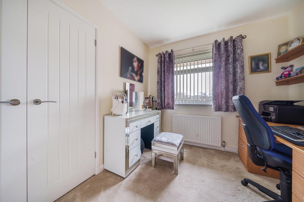 Office / Bedroom 5