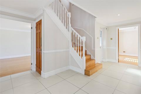 5 bedroom detached house to rent, St. Andrews Gardens, Cobham, Surrey, KT11