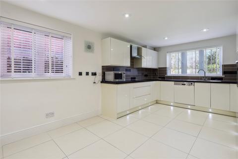 5 bedroom detached house to rent, St. Andrews Gardens, Cobham, Surrey, KT11