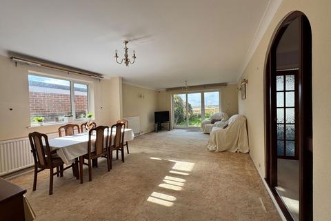 2 bedroom detached bungalow for sale, Cliff View Road, Ramsgate CT12