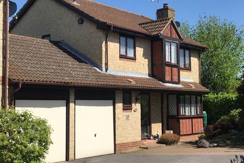 4 bedroom detached house to rent, Rowan Way, Langford