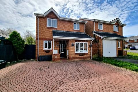 3 bedroom detached house to rent, Llys Pentre, Broadlands, Bridgend, Mid Glamorgan. CF31 5DY