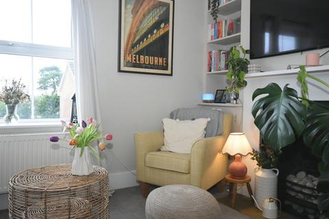 2 bedroom maisonette to rent, Windmill Street, Tunbridge Wells, TN2 4UU