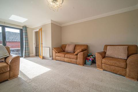 8 Acorn Close, Abersychan, Pontypool, NP4 7UU