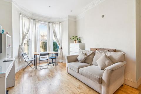 2 bedroom flat to rent, Kingsgate Road, London, NW6