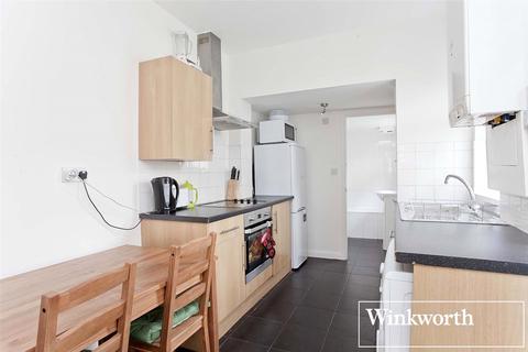 3 bedroom terraced house to rent, Conway Road, London, N15