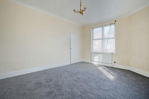 3 bedroom end of terrace house for sale, Hollinsend Road, Sheffield S12