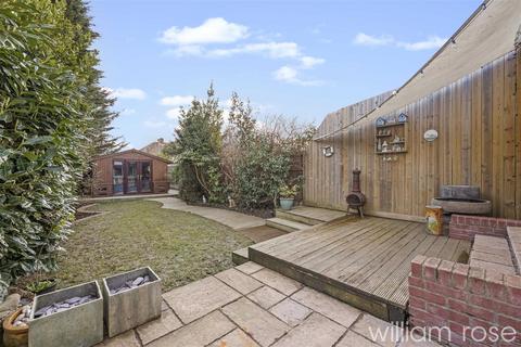 3 bedroom semi-detached house for sale, Dale View Crescent, London E4