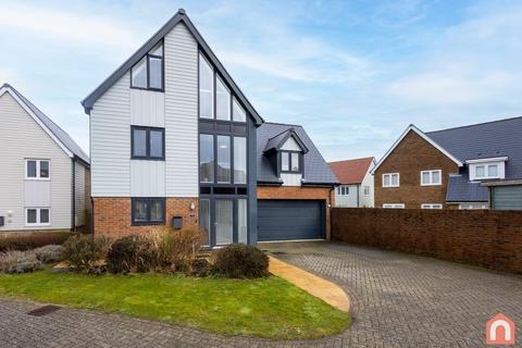 5 bedroom detached house for sale, Juniper Way, Folkestone CT18