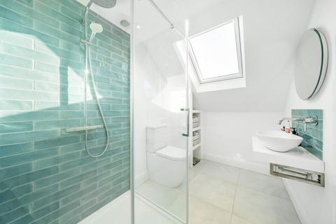 37 Wyatt Park Road, London, SW2 3TN