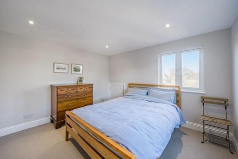 37 Wyatt Park Road, London, SW2 3TN