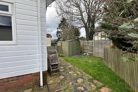 2 bedroom park home for sale, London Road, West Kingsdown, Kent