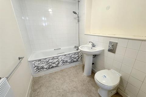 1 bedroom apartment for sale, Cam Road, London