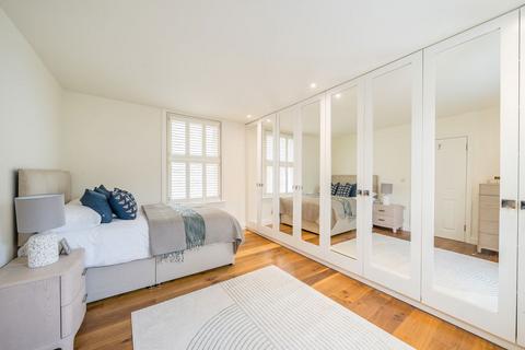 Flat 1, 35 Grosvenor Road, Twickenham, TW1 4AD