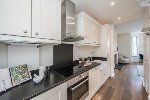 Flat 1, 35 Grosvenor Road, Twickenham, TW1 4AD