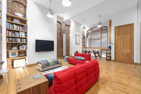 3 bedroom terraced house for sale, Faulkners Alley, EC1M