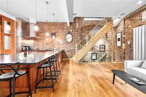 3 bedroom terraced house for sale, Faulkners Alley, EC1M