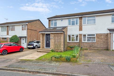 3 bedroom semi-detached house for sale, Hensley Close, Hitchin, SG4