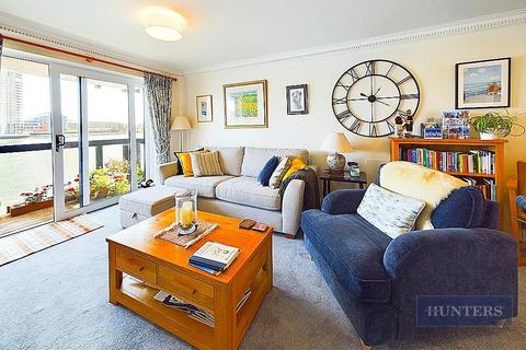 2 bedroom apartment for sale, Moorhead Court, Ocean Village, SO14