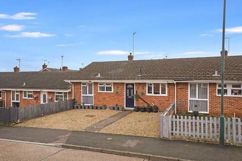 2 bedroom bungalow for sale, Long Catlis Road, Gillingham, ME8