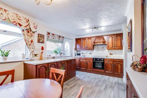 2 bedroom detached bungalow for sale, Broadacres, Wakefield WF4