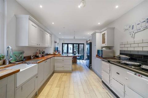 3 bedroom end of terrace house for sale, Ivy Road, London NW2