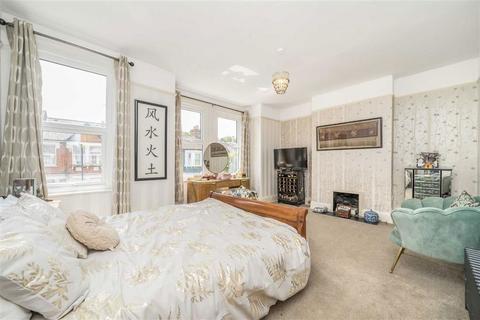 3 bedroom end of terrace house for sale, Ivy Road, London NW2