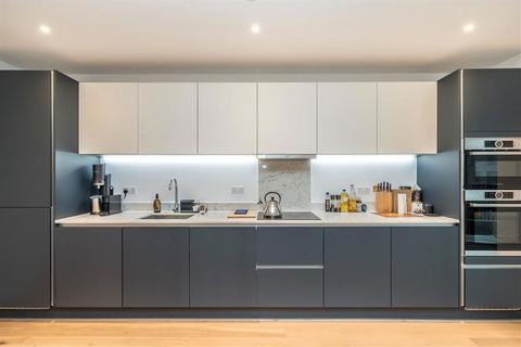 2 bedroom flat for sale, West Parkside, London SE10