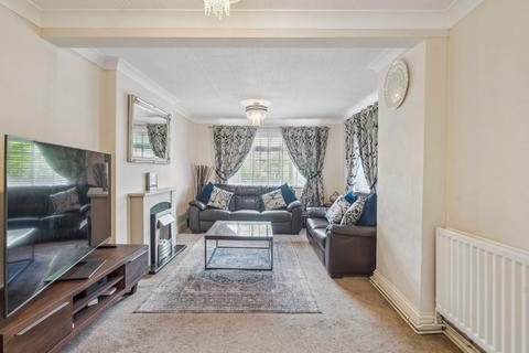 undefined, Devonshire Green, Farnham Royal SL2