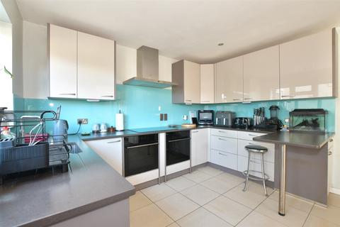 6 bedroom chalet for sale, Elliston Road, Totland Bay, Isle of Wight