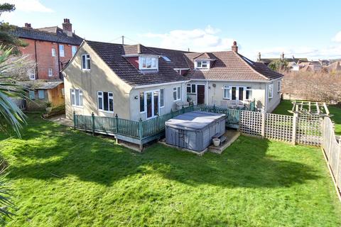 6 bedroom chalet for sale, Elliston Road, Totland Bay, Isle of Wight
