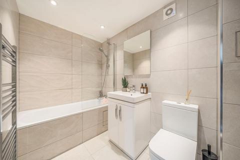 1 bedroom flat for sale, Plumstead High Street, Plumstead, SE18